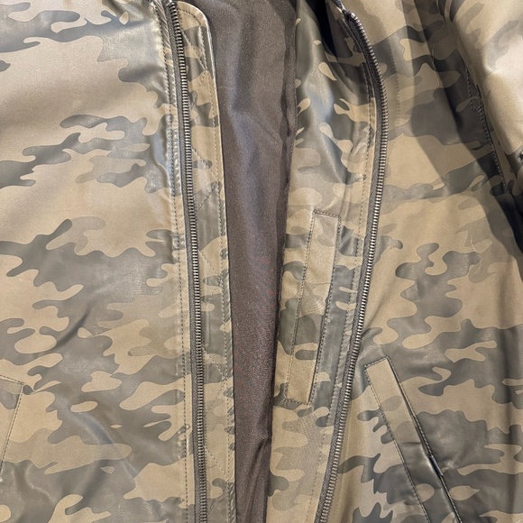 Zara Men's Camo Bomber Jacket / Size Large - Picture 3 of 3
